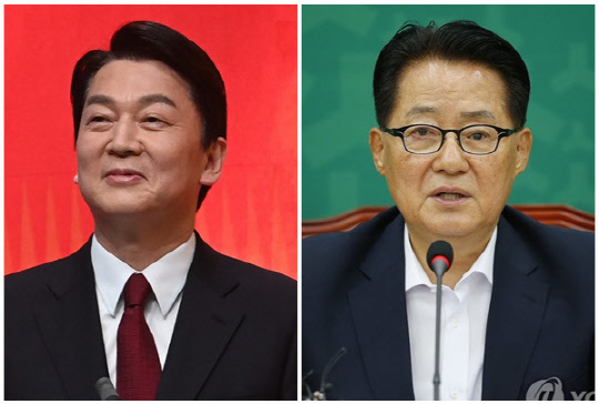 안철수(왼쪽) 국민의힘 의원과 박지원 전 국가정보원장. <연합뉴스>